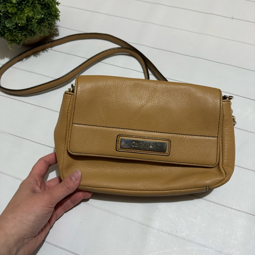 Calvin Klein Brown Tan Leather Crossbody Shoulder Bag Purse